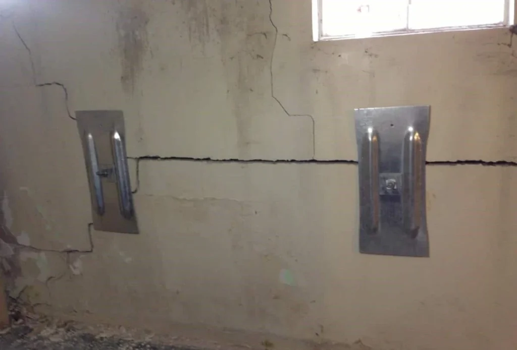 Geolock Wall in Jeffersonville, IN